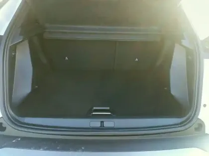 Photo 5 Peugeot 2008  Hybrid 145 e-DCS6