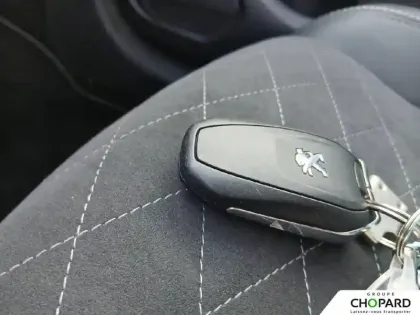 Photo 13 Peugeot 208  Electrique 50 kWh 136ch