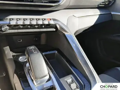 Photo 18 Peugeot 3008  Hybrid 225 e-EAT8