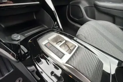 Photo 20 Peugeot 208  Hybrid 110 e-DCS6