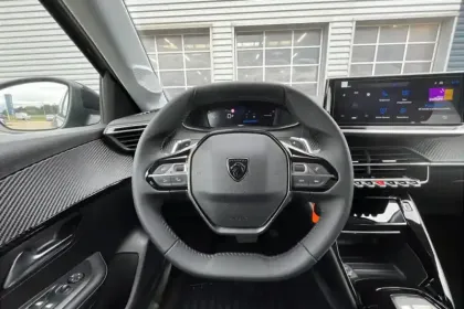 Photo 11 Peugeot 208  Hybrid 110 e-DCS6