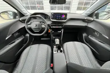 Photo 10 Peugeot 208  Hybrid 110 e-DCS6