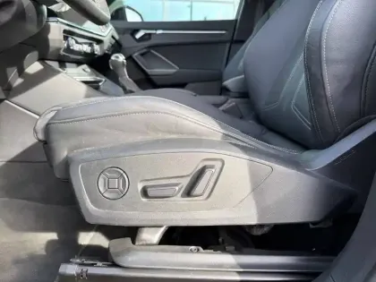 Photo 23 Audi Q3  35 TDI 150 ch S tronic 7