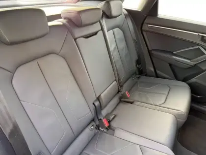 Photo 9 Audi Q3  35 TDI 150 ch S tronic 7