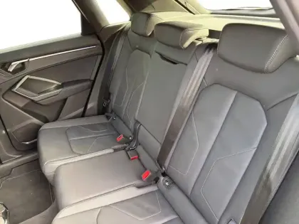 Photo 13 Audi Q3  35 TDI 150 ch S tronic 7