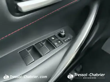 Photo 15 Toyota Corolla  Touring Sports Hybride 196ch