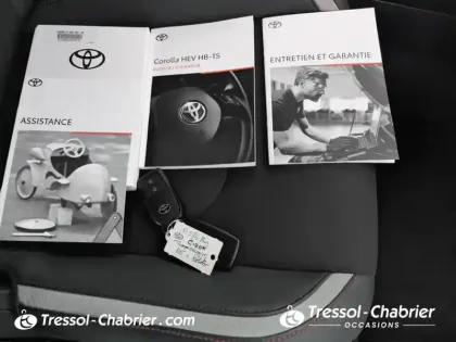 Photo 23 Toyota Corolla  Touring Sports Hybride 196ch