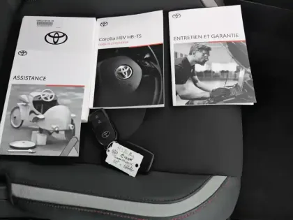 Photo 53 Toyota Corolla  Touring Sports Hybride 196ch