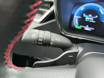 Photo 43 Toyota Corolla  Touring Sports Hybride 196ch