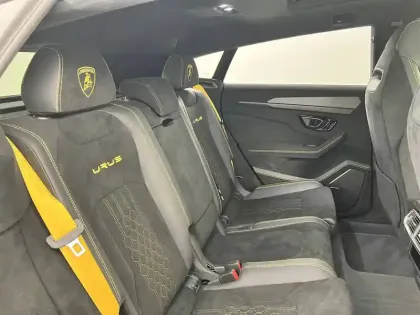 Photo 17 Lamborghini Urus  4.0 V8 666 ch BVA8