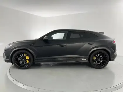 Photo 9 Lamborghini Urus  4.0 V8 666 ch BVA8