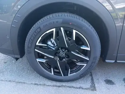 Photo 33 Peugeot 3008  Hybrid 145 e-DCS6