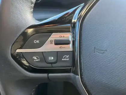 Photo 14 Peugeot 308  PHEV 180 e-EAT8