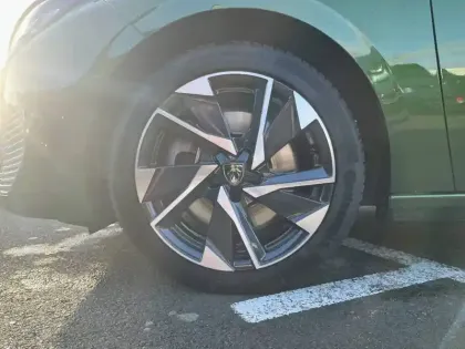 Photo 12 Peugeot 308  PHEV 180 e-EAT8