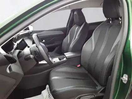 Photo 31 Peugeot 308  PHEV 180 e-EAT8