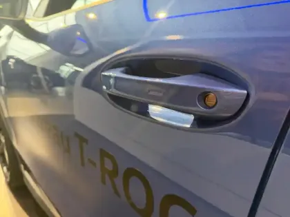 Photo 17 Volkswagen T-roc  1.5 eTSI EVO2 Hybrid 150 ch DSG7