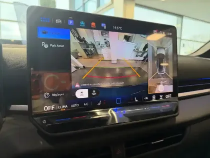 Photo 19 Volkswagen T-roc  1.5 eTSI EVO2 Hybrid 150 ch DSG7