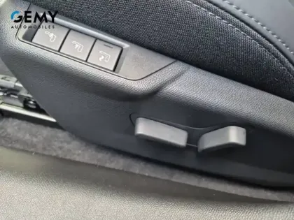 Photo 86 Peugeot 208  Electrique 54 kWh 156ch