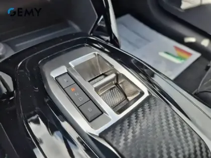 Photo 34 Peugeot 208 Gén. II Ph2 GT 5