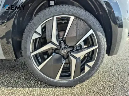 Photo 27 Peugeot 208 Gén. II Ph2 GT 5