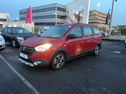 Photo Dacia Lodgy 15 Ans