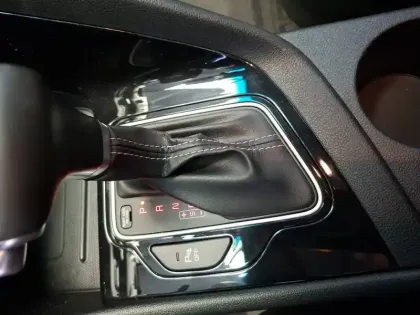 Photo 25 Kia Niro  1.6 GDi Hybride 141 ch DCT6