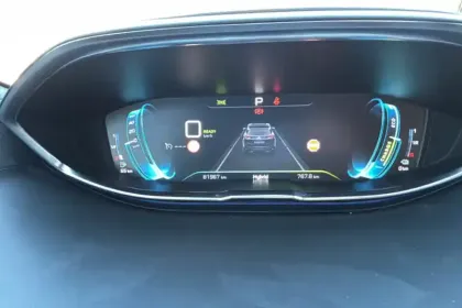 Photo 16 Peugeot 3008  Hybrid 225 e-EAT8