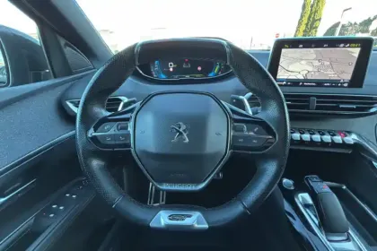 Photo 15 Peugeot 3008  Hybrid 225 e-EAT8