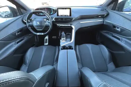 Photo 13 Peugeot 3008  Hybrid 225 e-EAT8