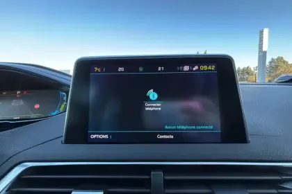 Photo 19 Peugeot 3008  Hybrid 225 e-EAT8