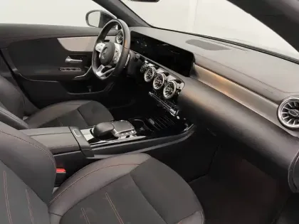 Photo 25 Mercedes CLA  Coupé 200 7G-DCT