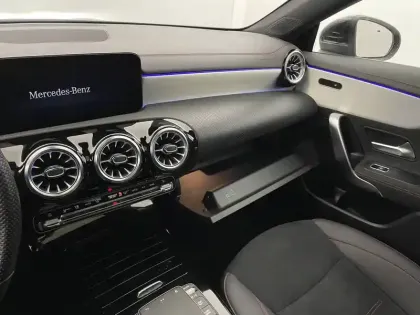 Photo 26 Mercedes CLA  Coupé 200 7G-DCT