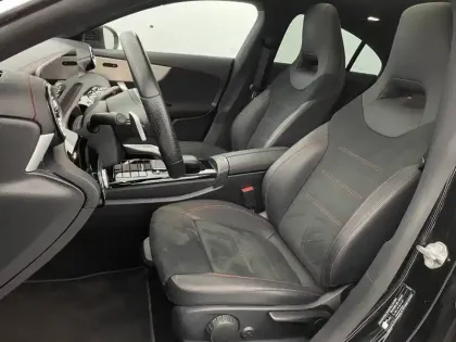 Photo 14 Mercedes CLA  Coupé 200 7G-DCT