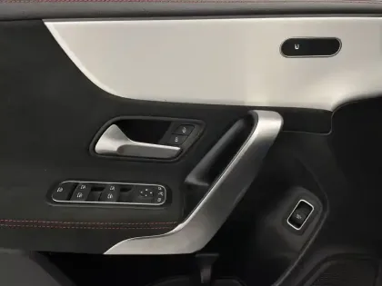 Photo 24 Mercedes CLA  Coupé 200 7G-DCT