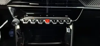 Photo 25 Peugeot 208  PureTech 75 S&S BVM5