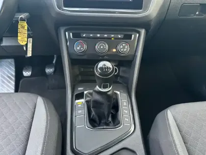 Photo 12 Volkswagen Tiguan  1.5 TSI EVO 130