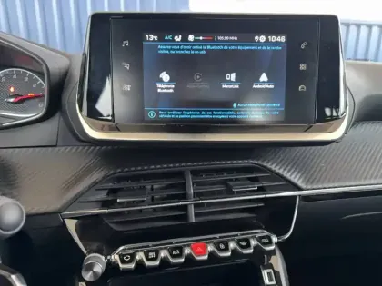 Photo 23 Peugeot 2008  PureTech 100 S&S BVM6
