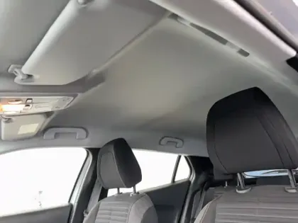 Photo 17 Peugeot 2008  PureTech 100 S&S BVM6