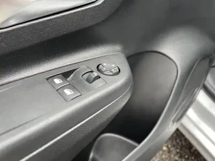 Photo 17 Opel Corsa  Electrique 136 ch & Batterie 50 kWh