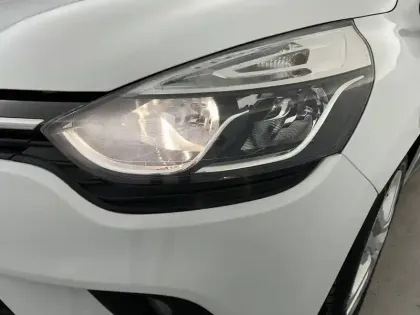 Photo 20 Renault Clio  dCi 90 E6C