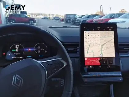 Photo 14 Renault Captur  E-Tech full hybrid 160 ch