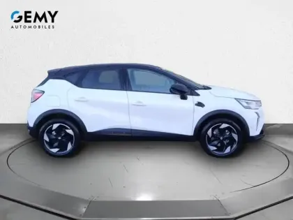Photo 37 Renault Captur  E-Tech full hybrid 160 ch