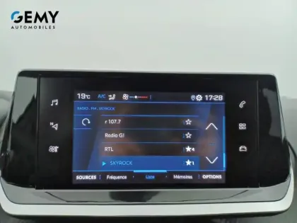 Photo 11 Peugeot 208  PureTech 75 S&S BVM5