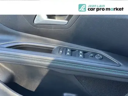 Photo 18 Peugeot 3008  PureTech 130ch S&S BVM6