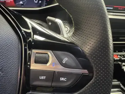 Photo 30 Peugeot 208  PureTech 130 S&S EAT8