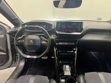 Photo 18 Peugeot 208  PureTech 130 S&S EAT8