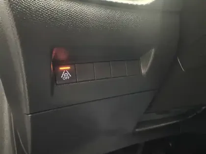 Photo 33 Peugeot 208  PureTech 130 S&S EAT8