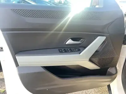 Photo 8 Dacia Duster  Hybrid 140