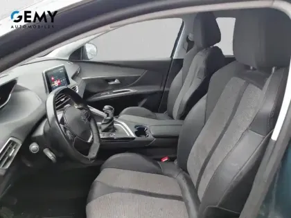 Photo 8 Peugeot 5008  PureTech 130ch S&S BVM6