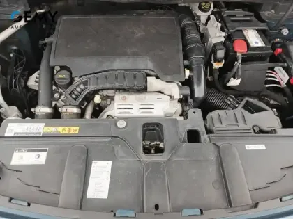 Photo 27 Peugeot 5008  PureTech 130ch S&S BVM6